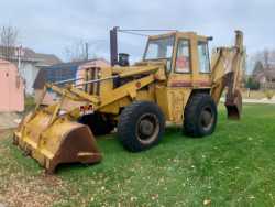 4WD backhoe