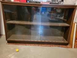 China cabinet with glass 