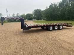 Tri-Axle Gooseneck 