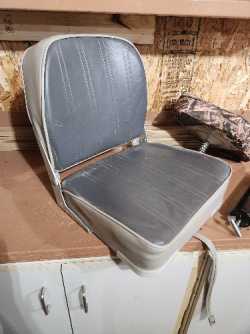 Boat seats