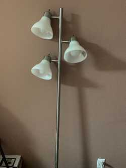 Pole lamp