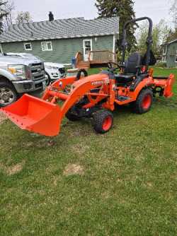 BX 2380 Kubota tractor