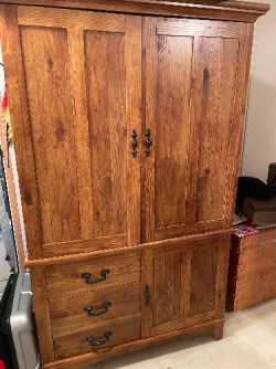 Entertainment armoire