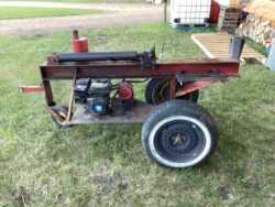 Log splitter 